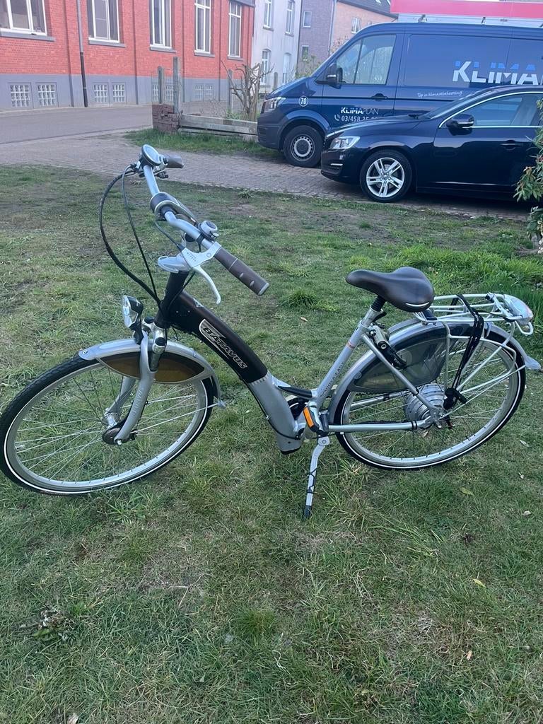 Electrische bavatus fiets, Vélos & Vélomoteurs, Vélos électriques, Comme neuf, Batavus, 30 à 50 km par batterie, Enlèvement