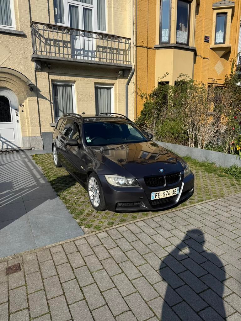 BMW 325i 2008 papier francais rhd M sport, Auto's, BMW, Bedrijf, Automaat, Te koop