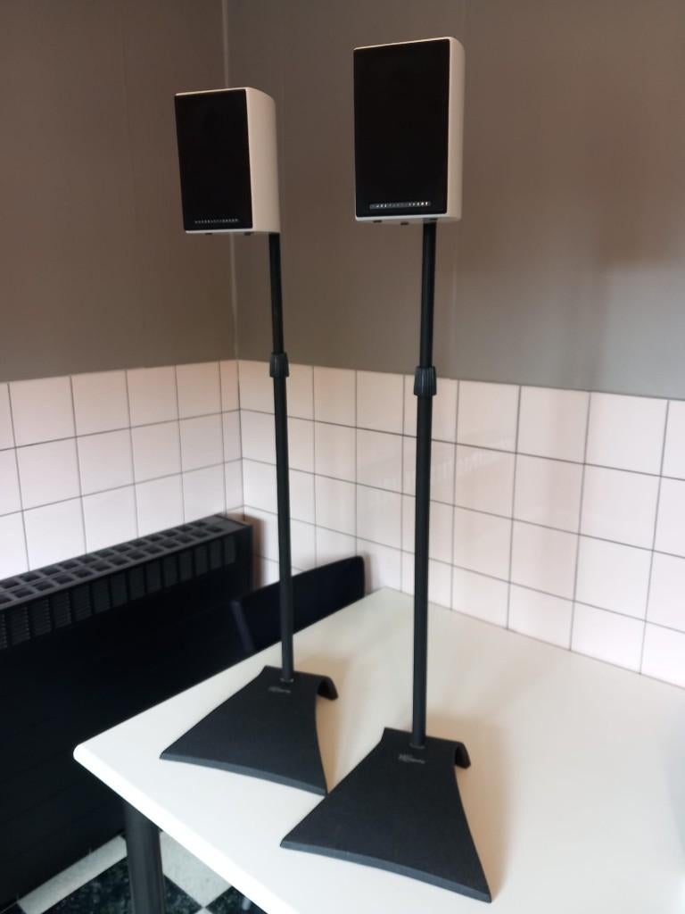 Mordaunt-Short Alumni2 speakers + Vogel's staanders, Audio, Tv en Foto, Luidsprekerboxen, Gebruikt, Minder dan 60 watt, Front, Rear of Stereo speakers