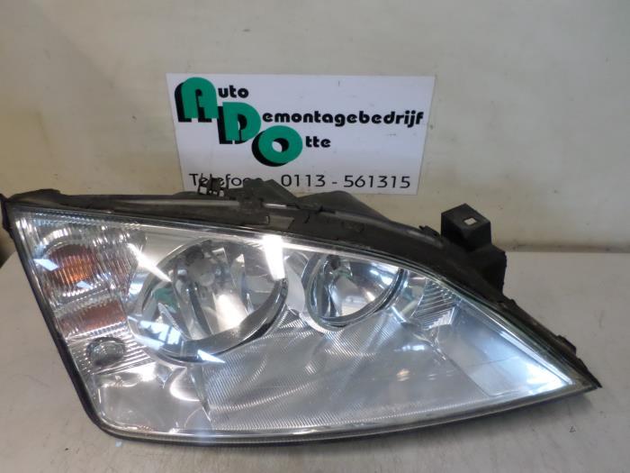 Koplamp rechts van een Ford Mondeo (Mondeo 00-), Gebruikt, -, -, Ophalen of Verzenden