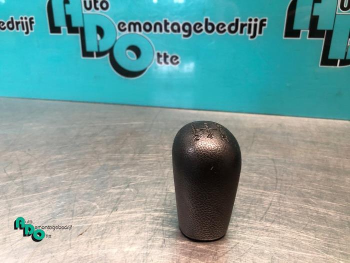 Pommeau levier de vitesse d'un Mitsubishi Space Star (Space, -, 3 mois de garantie, Utilisé, Mitsubishi