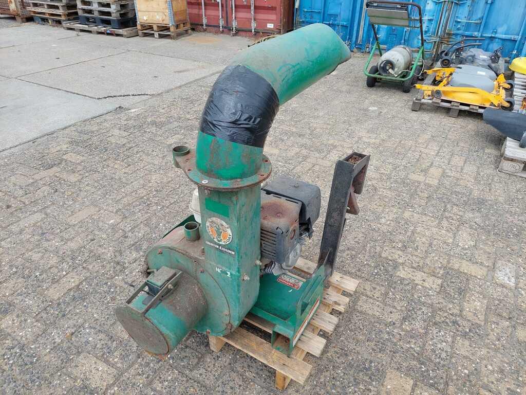 Billy Goat truckloader, Souffleur de feuilles