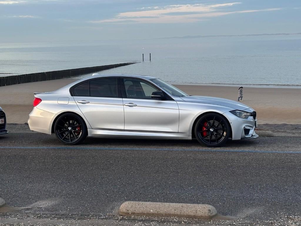 bmw 340i, Autos, BMW, Particulier, Série 3, Caméra 360°, ABS, Caméra de recul, Phares directionnels, Airbags, Air conditionné