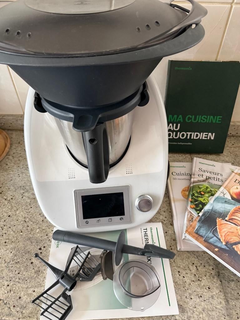 Thermomix TM5 — te repareren/voor onderdelen — fout C153, Elektronische apparatuur, Keukenmixers, Ophalen of Verzenden, Niet werkend