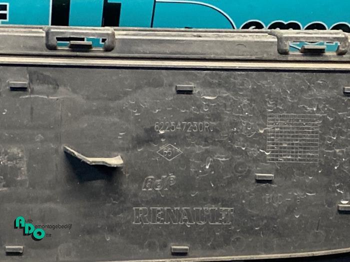 Pare-chocs grille d'un Renault Twingo (Twingo 07-), Renault, -, 3 mois de garantie, Utilisé