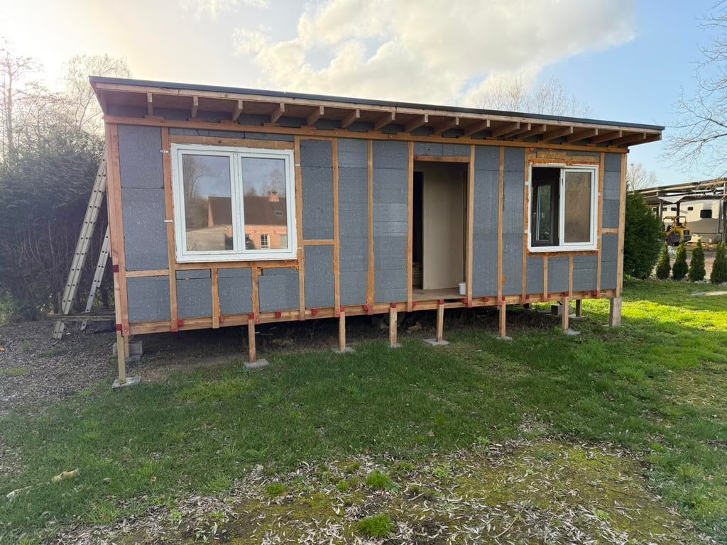 Tiny house/prefab woning op chassis–nieuw houtskelet, Tuin en Terras, Ophalen, Zo goed als nieuw, Hout