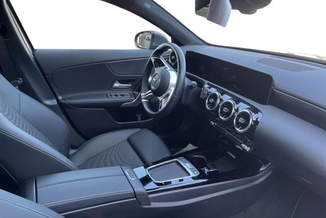 Mercedes-Benz A250e 250 e Business Solution, Auto's, Stof, Gebruikt, Bedrijf, 5 zetels