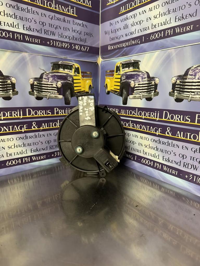 Peugeot 307 kachel ventilatiemotor, Taurusavenue 1
2132 LS  Hoofddorp, NL, Gebruikt, Contact.group@renault.com, Stellantis N.V.