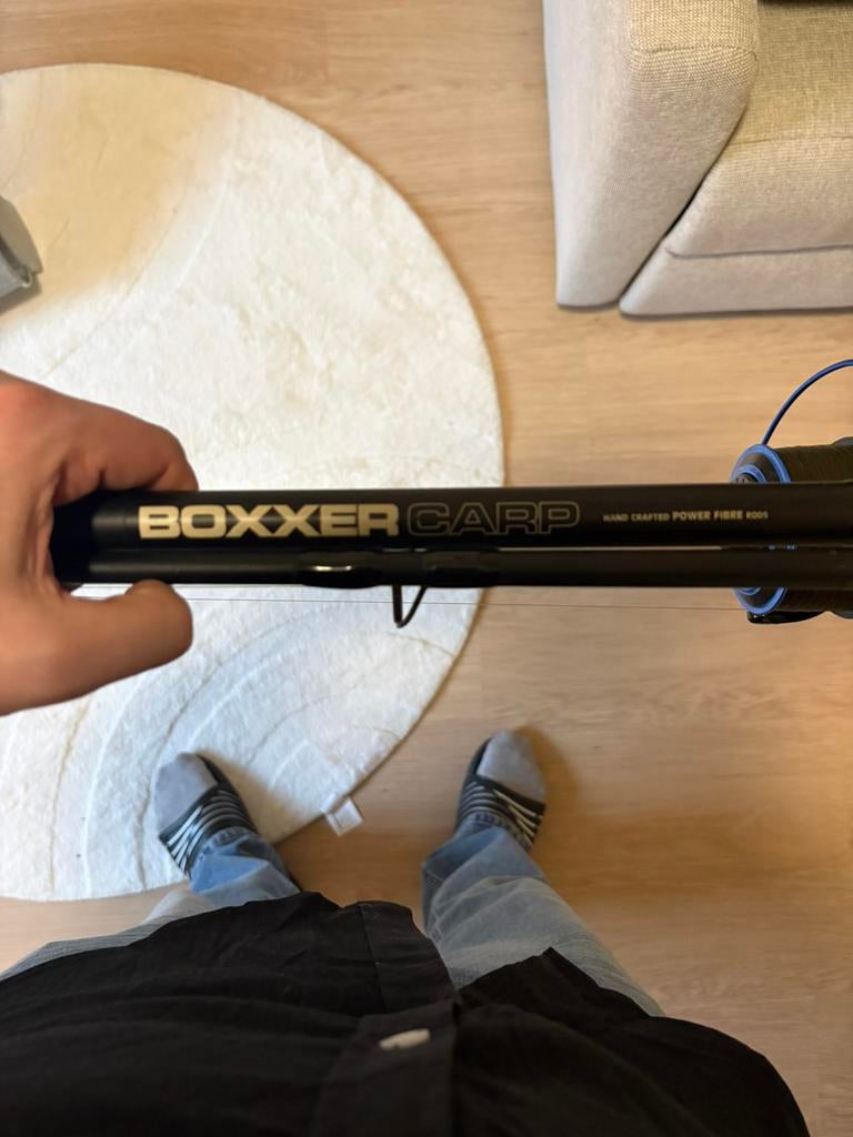 2x Spro Boxxer Carp karperhengels 3.60m + molens + lood, Ophalen, Zo goed als nieuw, Complete set