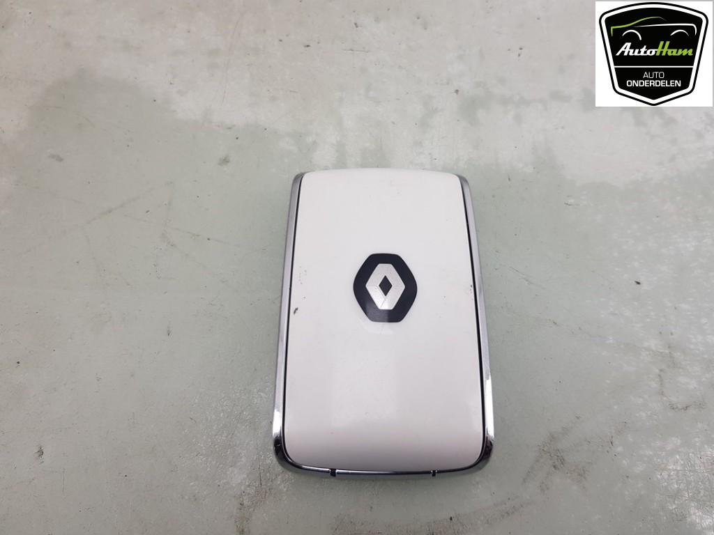 SLEUTEL Renault Megane IV (RFBB) (|285C72920R|285977147R|), Gebruikt, Renault, Peter-Huppertz-Straße 5
51063  Köln, DE, Dialog.deutschland@renault.de