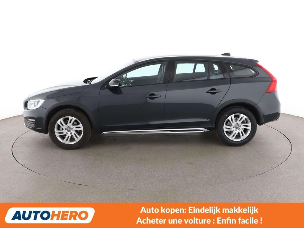 Volvo V60 Cross Country 2.0 D3 Momentum (bj 2017), Auto's, Voorwielaandrijving, Gebruikt, 110 kW, 1712 kg