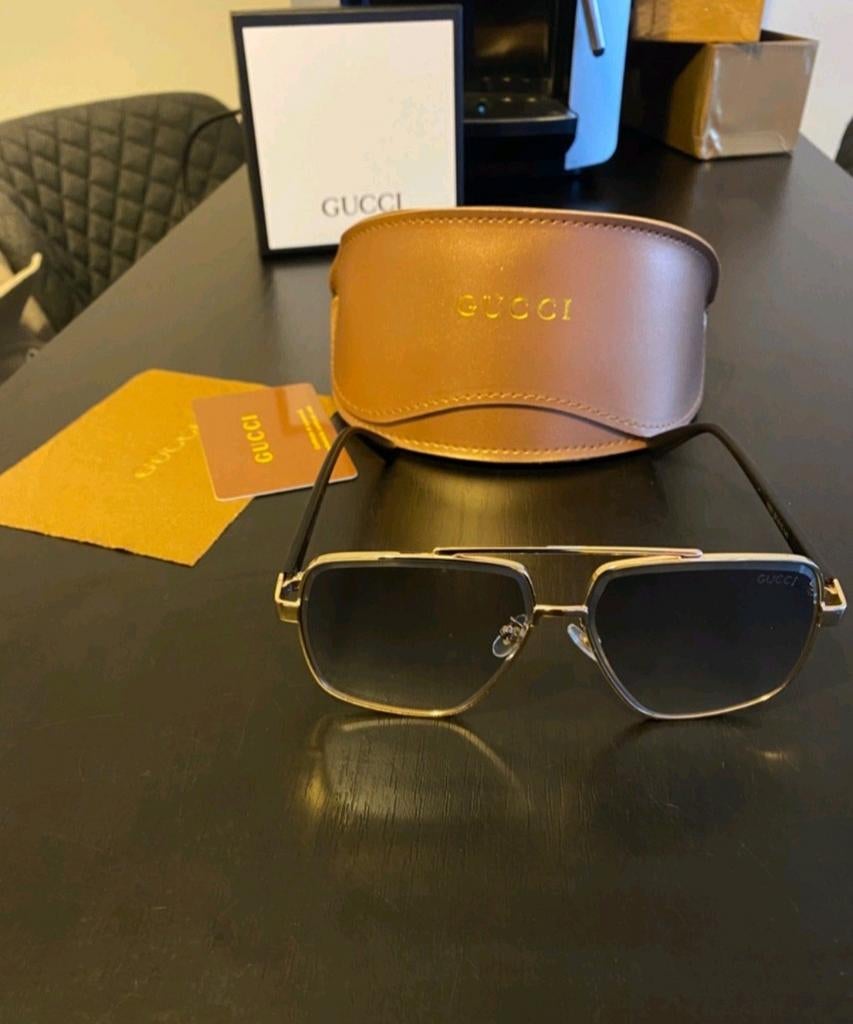 Gucci zonnebril met accessoires., Enlèvement, Lunettes de soleil