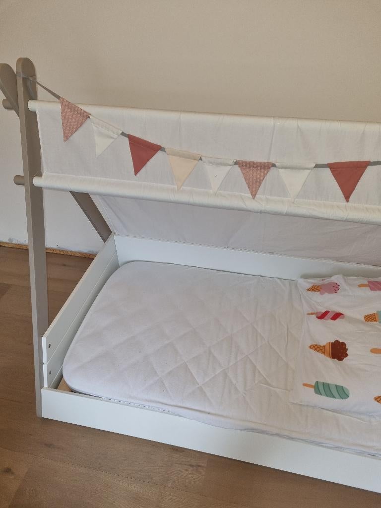 Kinderbed tipi inclusief matras, Ophalen, Gebruikt, Minder dan 140 cm, Matras