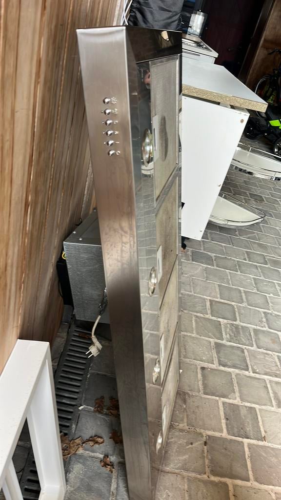 Hotte de cuisine Smeg en acier inoxydable grand modèle 230v, Electroménager, Hottes, Moteur, 400 à 600 m³/h, Comme neuf, Enlèvement