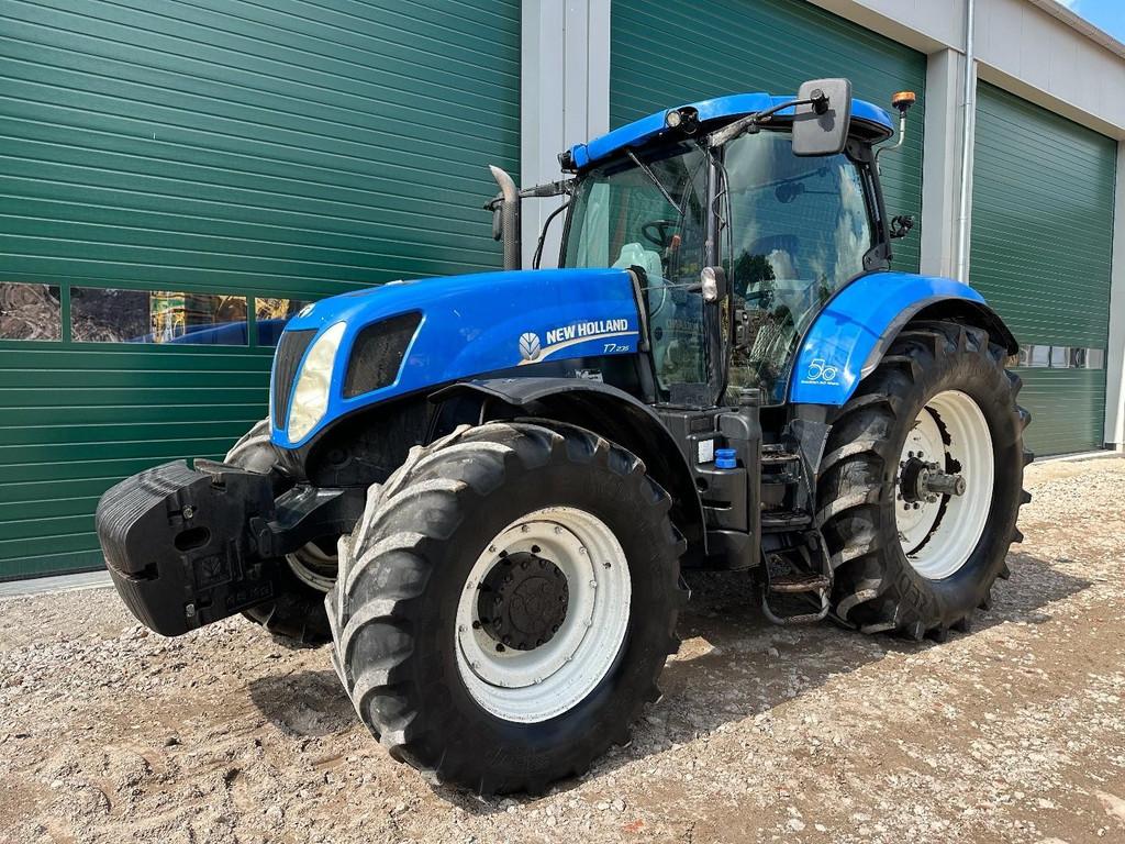 New Holland T7.235 Power Command, Articles professionnels, Agriculture | Tracteurs, Utilisé, Plus de 160 ch, New Holland, Plus de 10 000