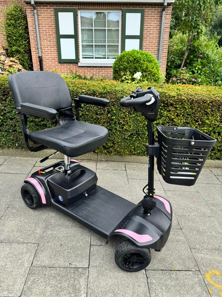 Scootmobiel pliable Vermeiren One Air Spring+ | COMME NEUVE, Divers, Chaises roulantes, Enlèvement ou Envoi