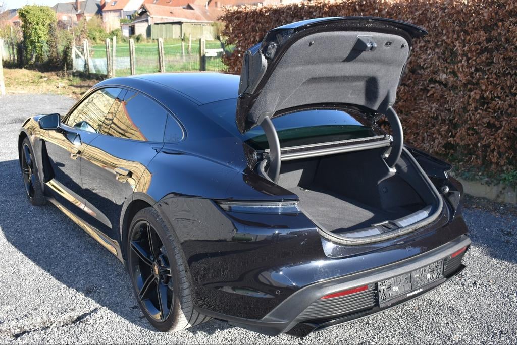 Taycan TURBO | 93,4 kWh | 625 pk | MET GARANTIE, Auto's, Automaat, Zwart, 5 zetels, Vierwielaandrijving