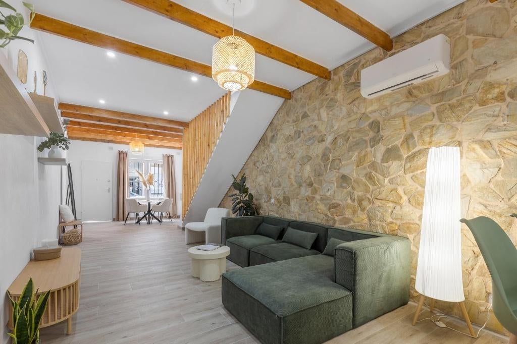 Volledig gerenoveerd huis in het hart van Torrevieja, Immo, Buitenland, Spanje, Woonhuis, Stad