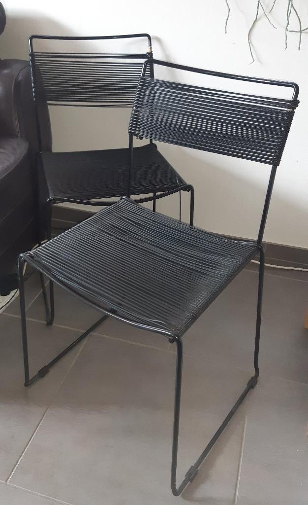 3 chaises "Spaghetti" ("Scoubidou") noires € 120,00, Trois, Enlèvement, Utilisé, Métal