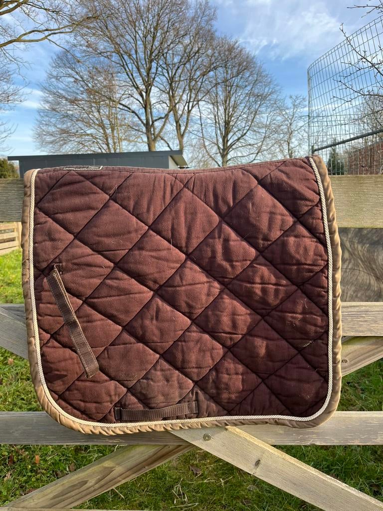 Bruin zadeldekje, Dieren en Toebehoren, Ophalen, Zo goed als nieuw