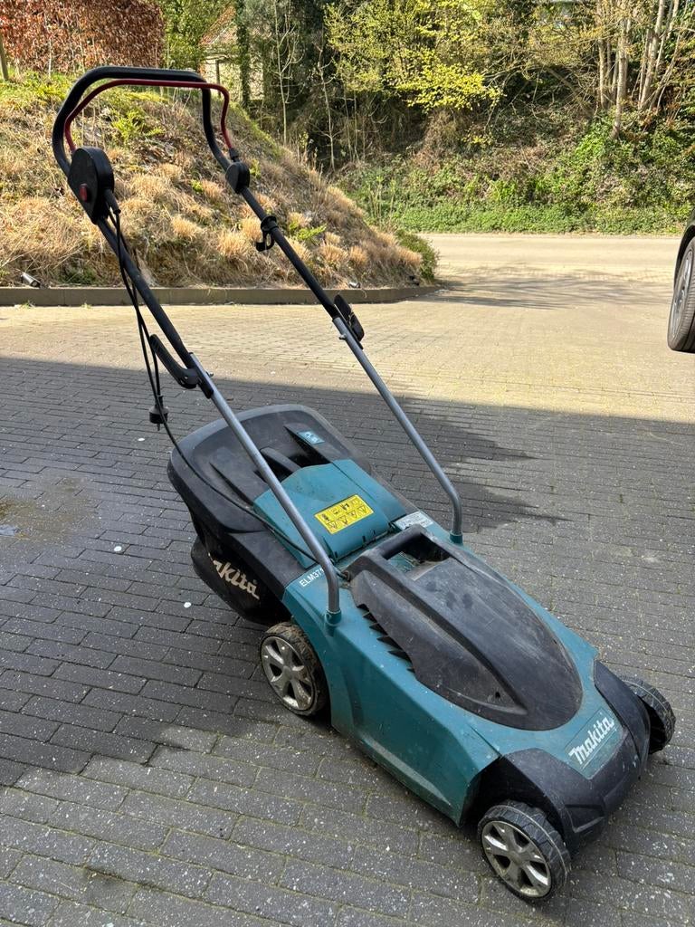 Tondeuse Makita, Jardin & Terrasse, Enlèvement, Utilisé, Tondeuses à gazon électriques