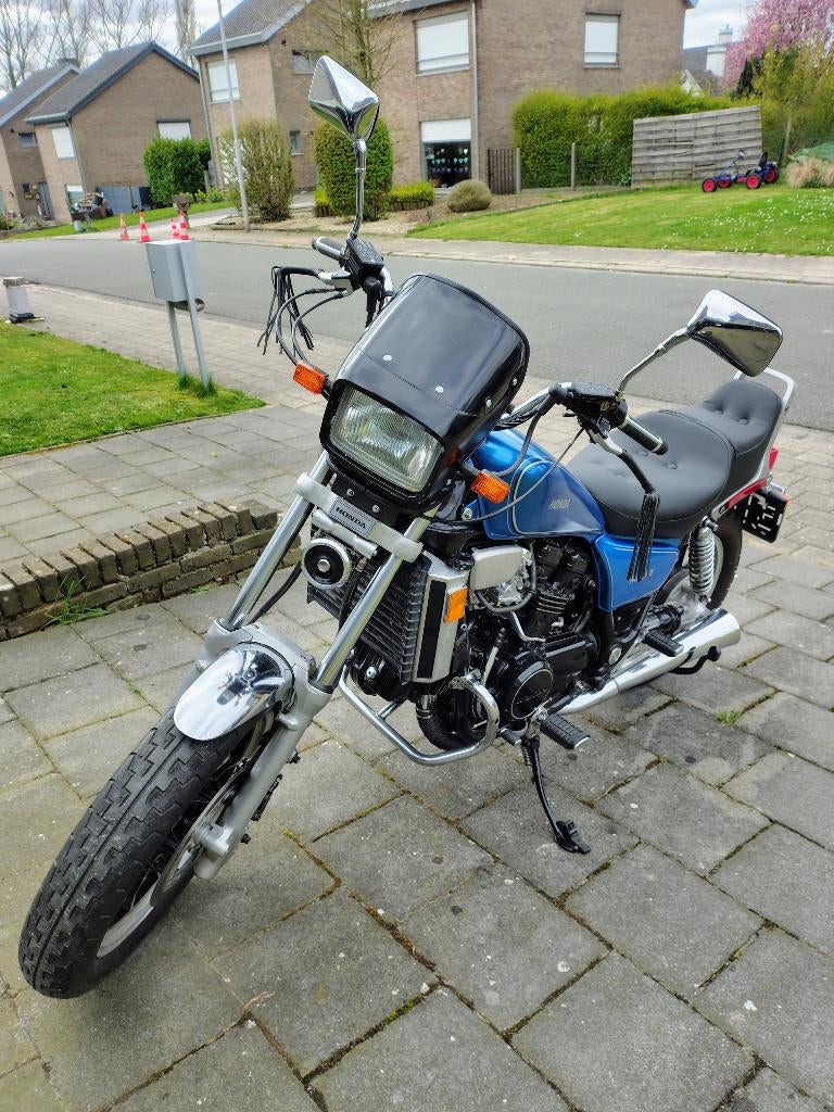 Honda vf750 v45 Magna