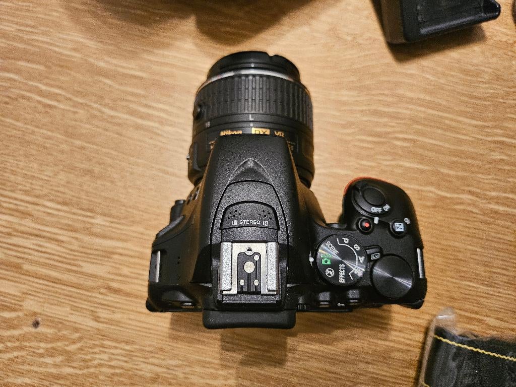 Nikon D5500 + Obj. 18-55 + sacoche + SD 16GB + 2e batterie, Enlèvement ou Envoi, Comme neuf, Reflex miroir, Nikon