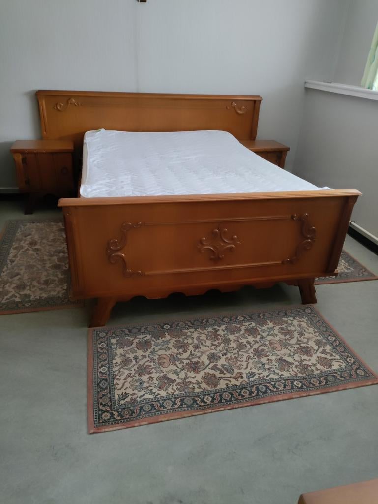 Volledige slaapkamer., Enlèvement