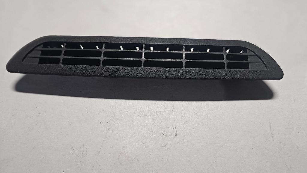 Luchtrooster op de hoedenplank BMW 3 serie E30 51461929555 1, Autos : Pièces & Accessoires, Tableau de bord & Interrupteurs, -
