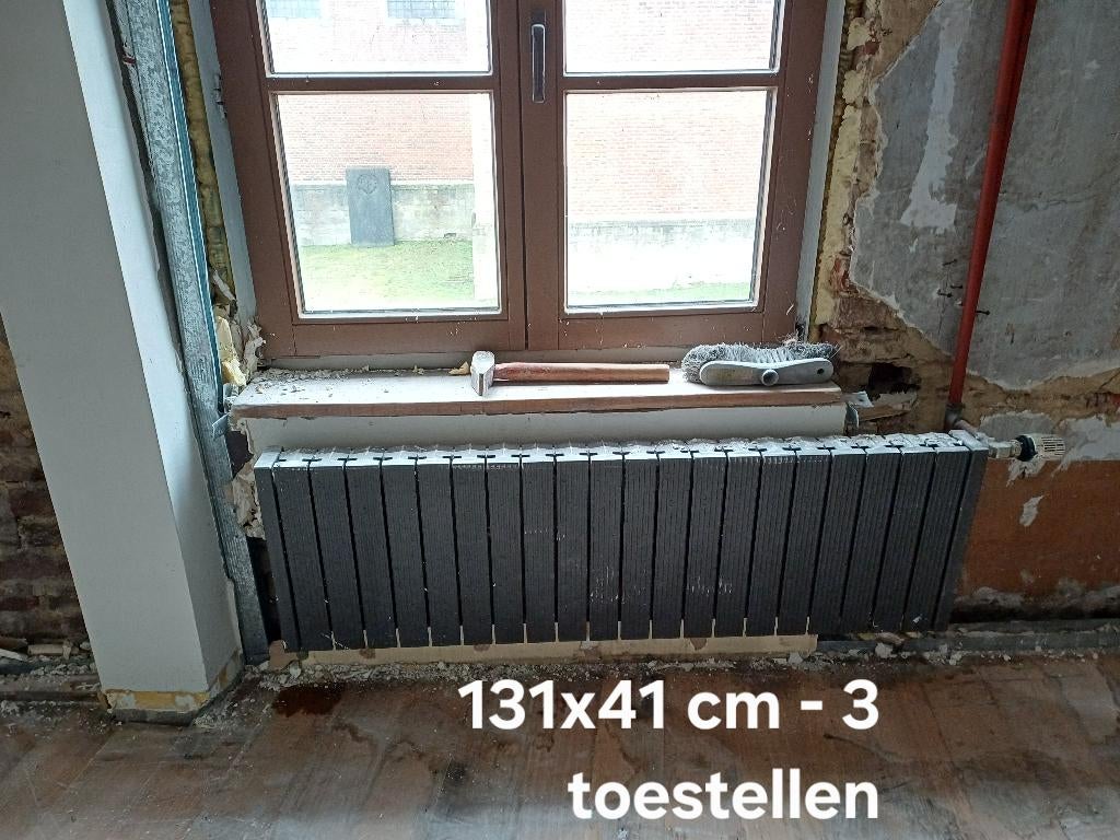 Radiateurs en fonte (noire), Enlèvement, Utilisé, Radiateur