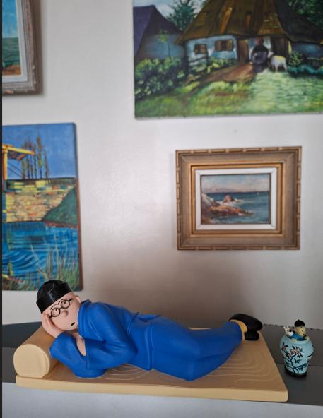 Tintin allongé dans la fumerie d'opium peint à la main, Collections, Enlèvement ou Envoi, Neuf, Autres types