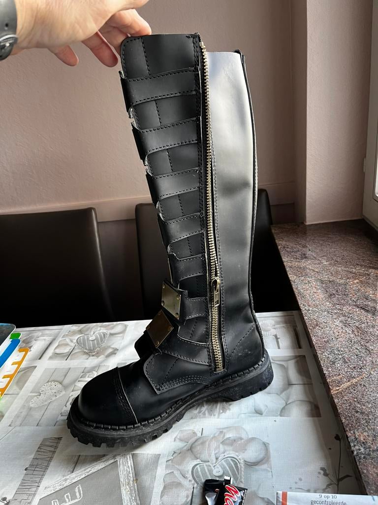 Steampunk laatzen, Ophalen, Zo goed als nieuw