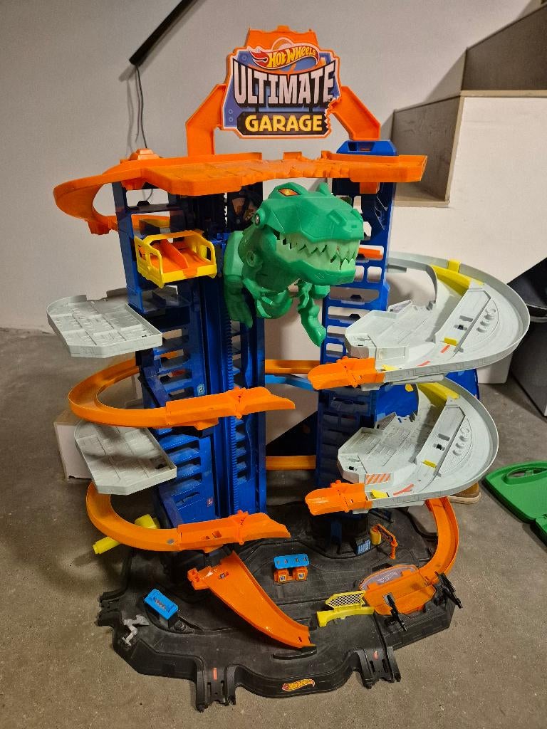 Hot Wheels dino garage, Kinderen en Baby's, Speelgoed | Racebanen, Ophalen, Racebaan, Zo goed als nieuw, Hot Wheels