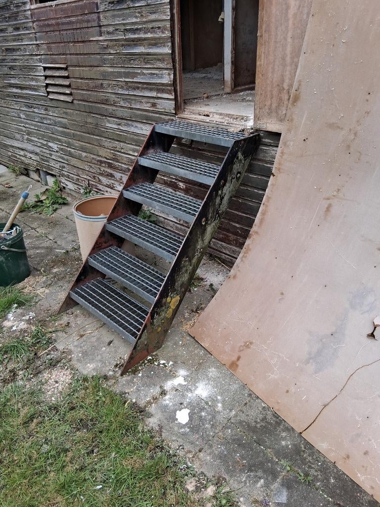 Stalen trap, Ophalen, Trap