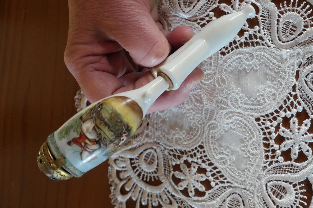 Ancienne pipe blanche  cavalier & chien, Enlèvement