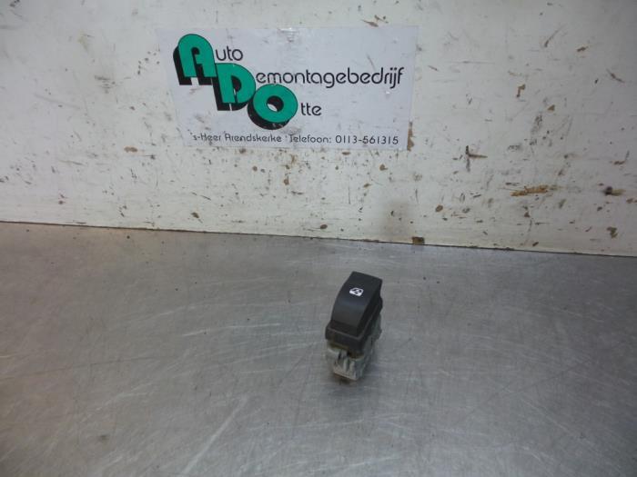 Elektrisch Raam Schakelaar van een Renault Scenic (Scenic 03, Auto-onderdelen, Gebruikt, -, Renault, -