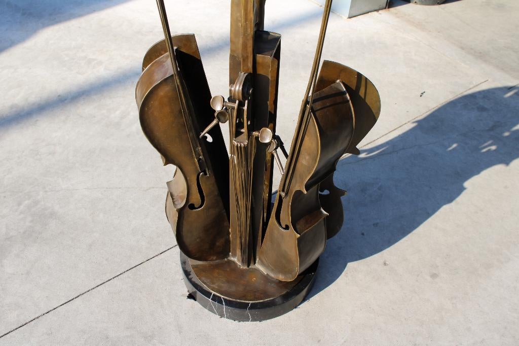 statue d un violon en bronze , signé DALI, Antiquités & Art, Enlèvement, Bronze