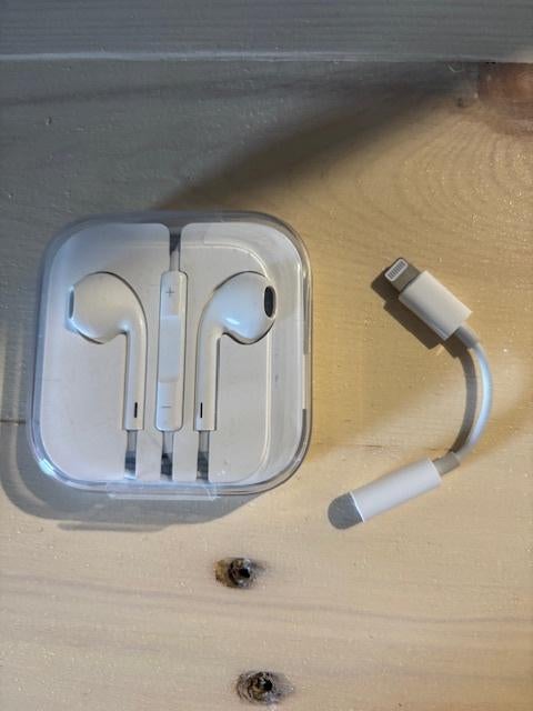 iPhone oortjes, kabels en autolader, Telecommunicatie, Mobiele telefoons | Apple iPhone, Ophalen of Verzenden, Nieuw, IPhone 14