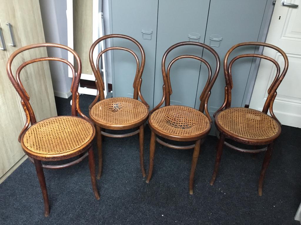 Restauration de quatre chaises Thonet authentiques, Enlèvement