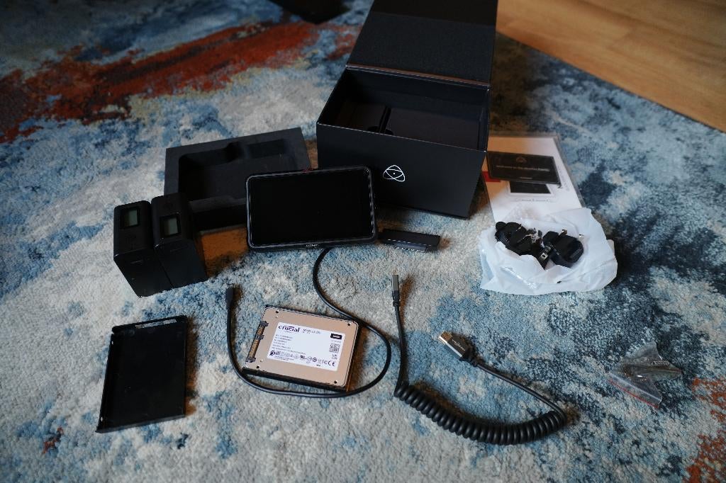 Atomos Ninja V 4K Set - 2TB SSD (ProRes) + 2x Accu's, Ophalen of Verzenden, Zo goed als nieuw