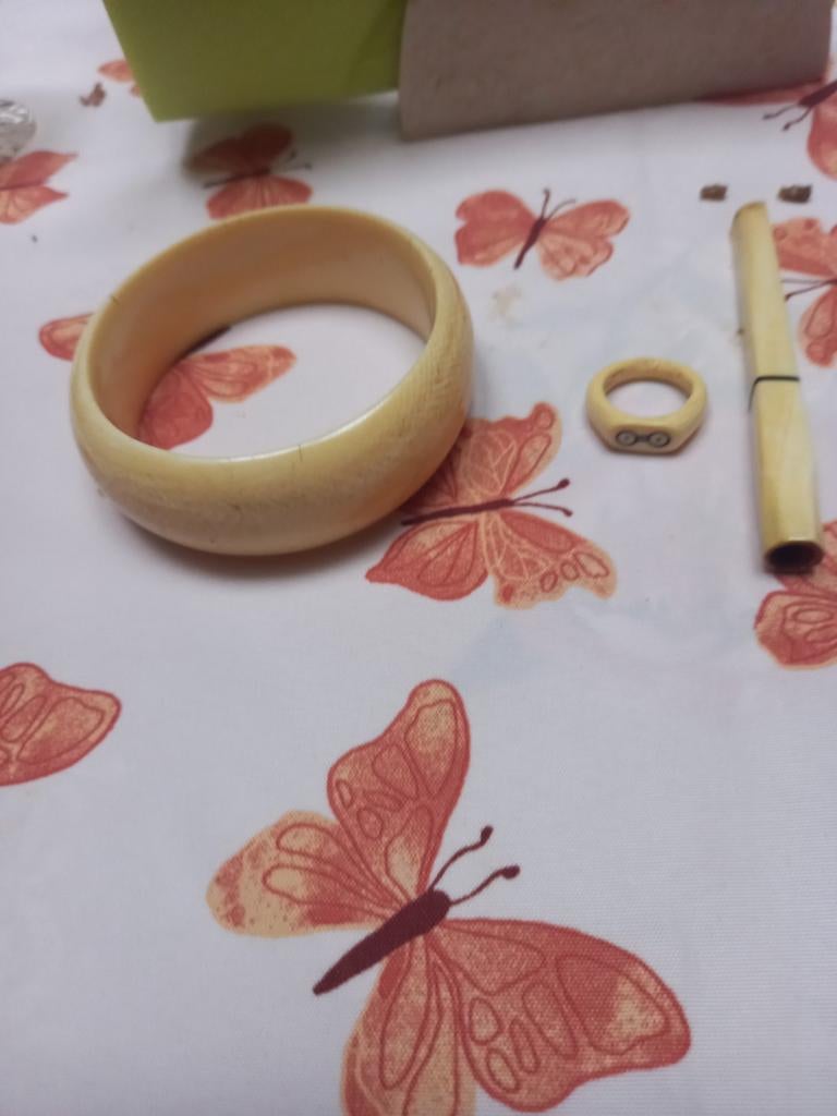 Bijouterie ivoir, Enlèvement ou Envoi, Comme neuf