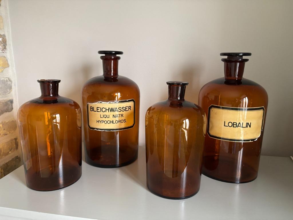 Set oude apothekersflessen, Ophalen