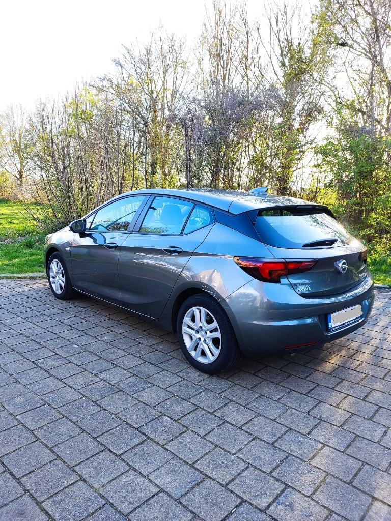Opel Astra K / 5 deurs / 1.6 CDTI / 2018 / Navigatie, Voorwielaandrijving, Stof, Euro 6, Electronic Stability Program (ESP)