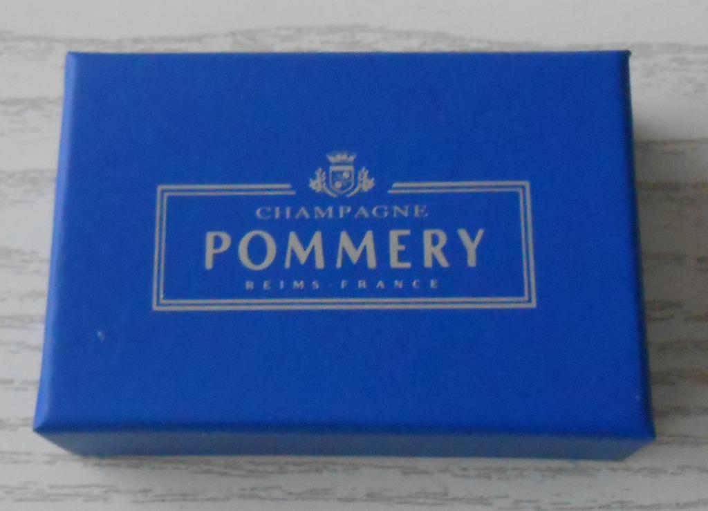 boutons de manchettes - champagne Pommery, Enlèvement ou Envoi, Neuf, Autres matériaux