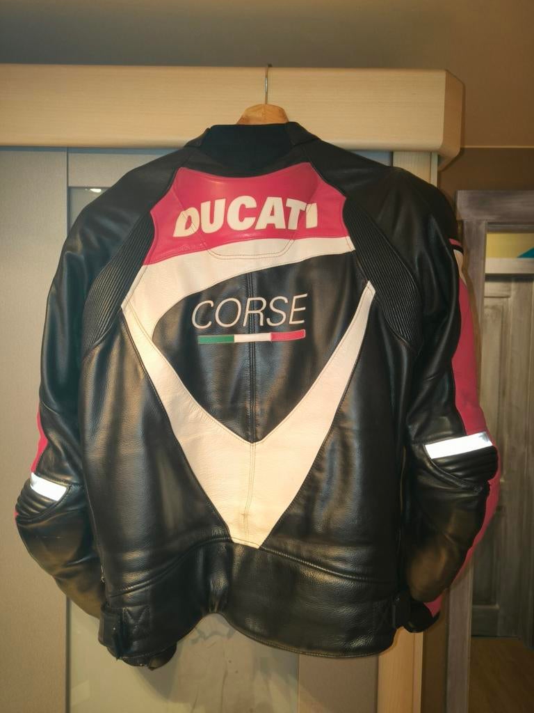 Course Ducati, Motos, Enlèvement, Casque intégral, Arai