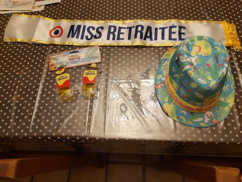 Kit pour fête retraitée, Hobby en Vrije tijd, Feestartikelen, Zo goed als nieuw, Ophalen