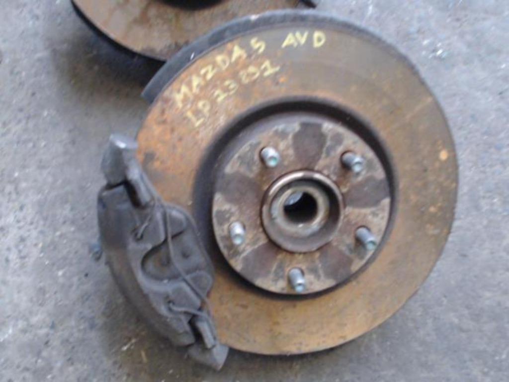 Moyeu avant droit Mazda 5 2008-2010 LP/13891, Enlèvement ou Envoi, Utilisé, Mazda