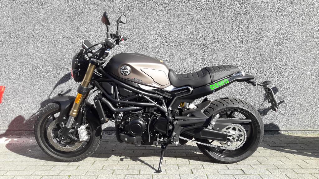 Benelli Leoncino 800, 2 cilinders, Bedrijf, Benelli, Naked bike
