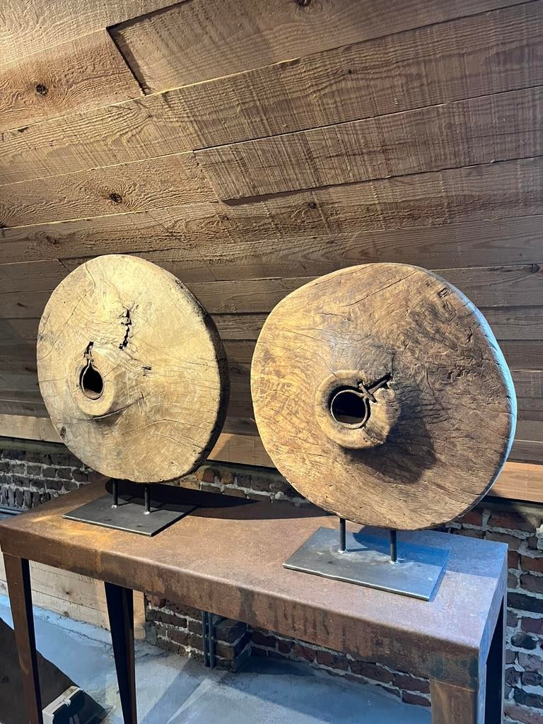 Antieke houten vliegwiel op statief, Antiek en Kunst, Ophalen