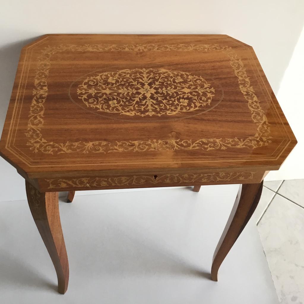 Boîte à musique italienne, table en bois Sorrento Sankyo, Enlèvement